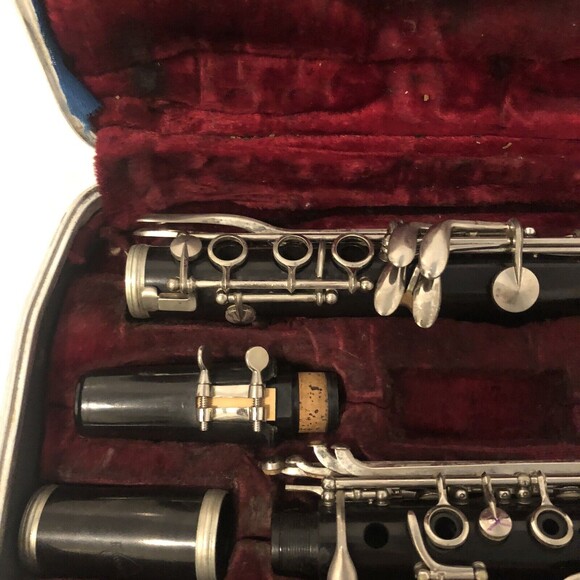 Vintage Normady Reso-tone Clarinet with Case Pre-owned - Picture 4 of 14